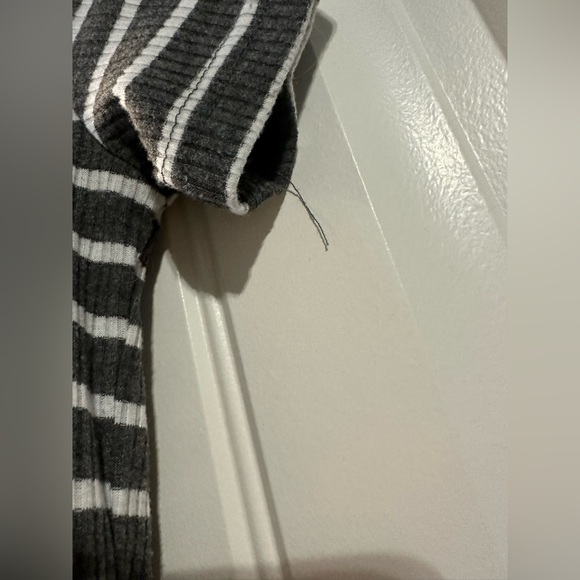 SHEIN Causal striped tee with button up bust - Picture 2 of 3